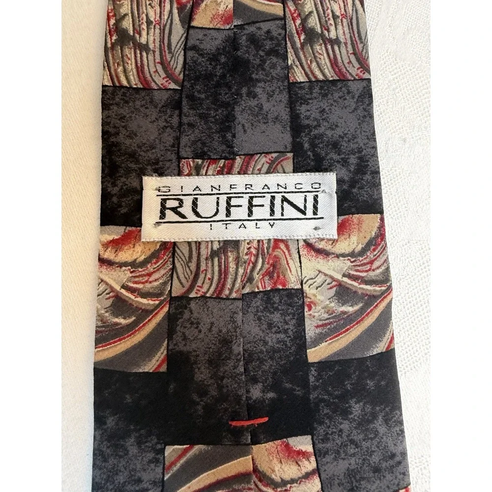 Gianfranco Ruffini Italy Silk Tie Geometric Necktie Vintage 100% Italian Silk